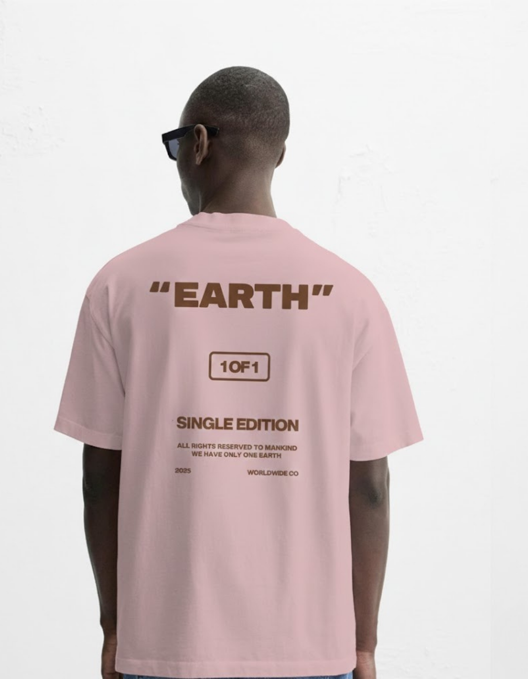 EARTH OVERSIZED T-SHIRT